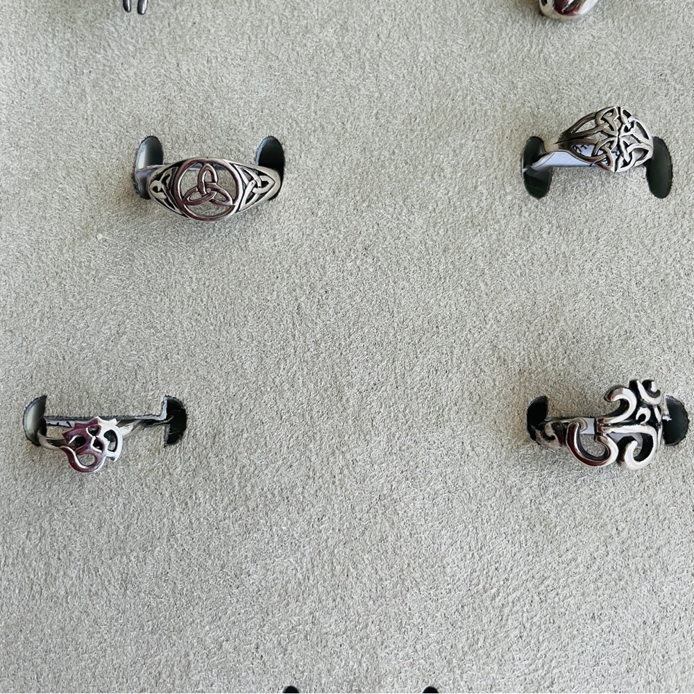 Kitty Cat Horizontal Sterling Silver Ring Available in Sizes 7, 8, 10 - Picture 10 of 13